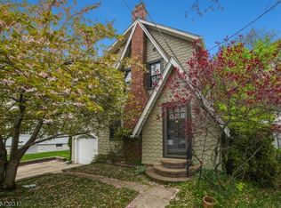 8 Brookside Pl, Livingston Twp., NJ 07039
