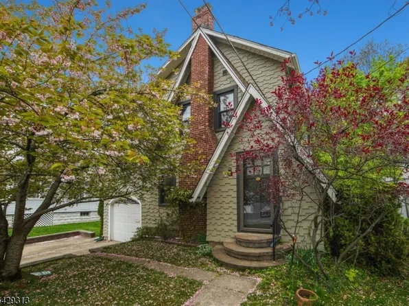 8 Brookside Pl, Livingston Twp., NJ 07039