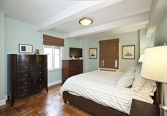 3rd image of 220 Madison Ave APT 8Q