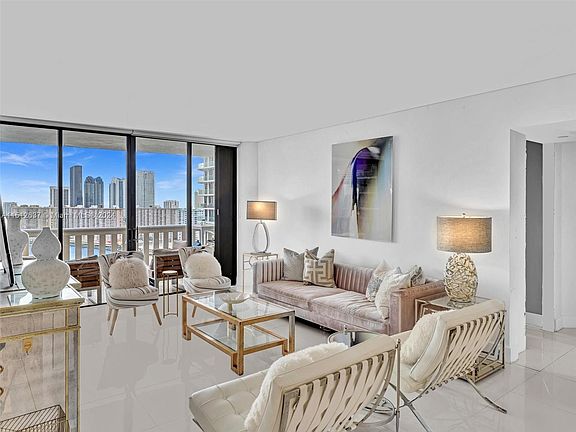 5th image of 3000 Island Blvd APT 2501