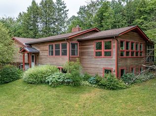 16 Sutton Pl, Charlotte, VT 05445