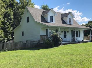 370 Landrum Ln, Lafayette, TN 37083