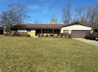 12730 Gardenside Dr, North Royalton, OH