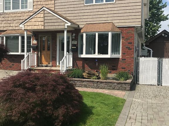 3rd image of 24 Brookfield Ave