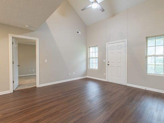 3rd image of 1525 Passage Dr