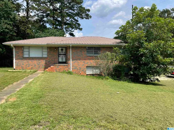 100 Woodland Dr, Adamsville, AL 35005