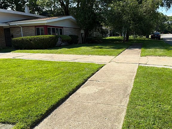 3rd image of 7010 Ash Pl