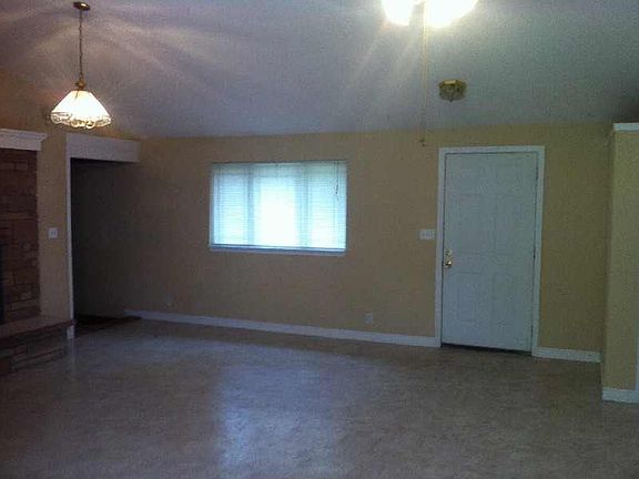 Living room/Entry way