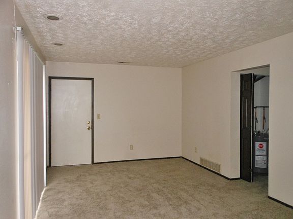 2nd image of 1108 Apache Dr APT B