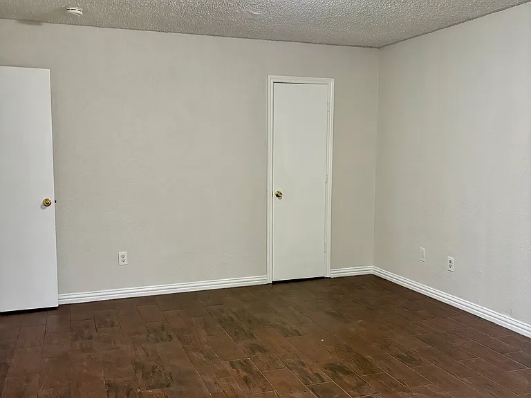 3008 Townbluff Dr — Photo 16