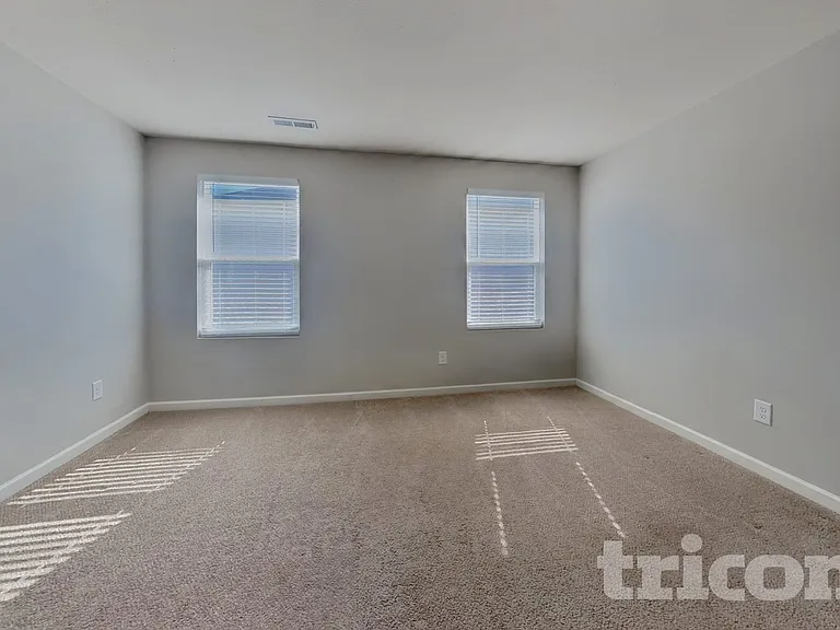 4114 Vershire Ave — Photo 10