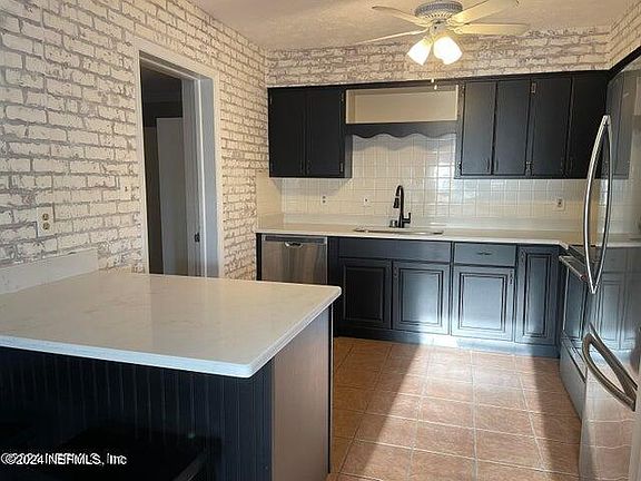 4th image of 35 NESMITH Avenue