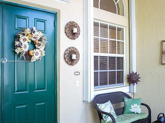 2nd image of 2905 Fairways Dr #2905