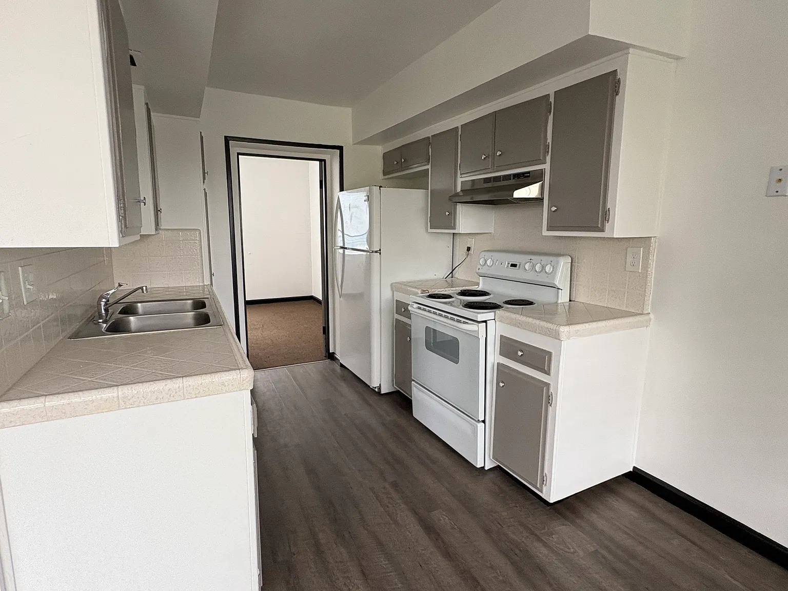 Acacia Ave, La Mesa — Photo 1