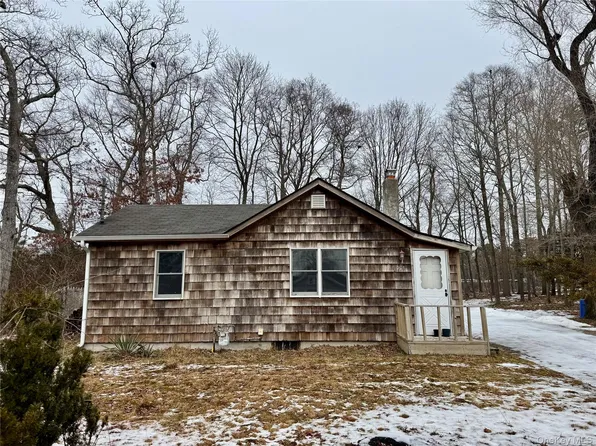 1278 W Main St, Riverhead, NY 11901