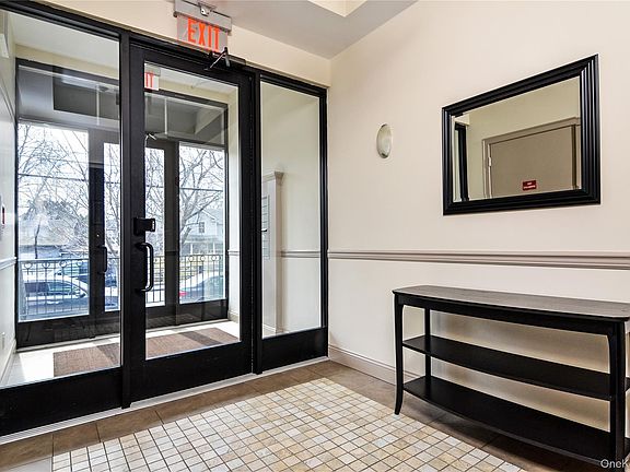 2nd image of 30 Elm Pl APT 2A