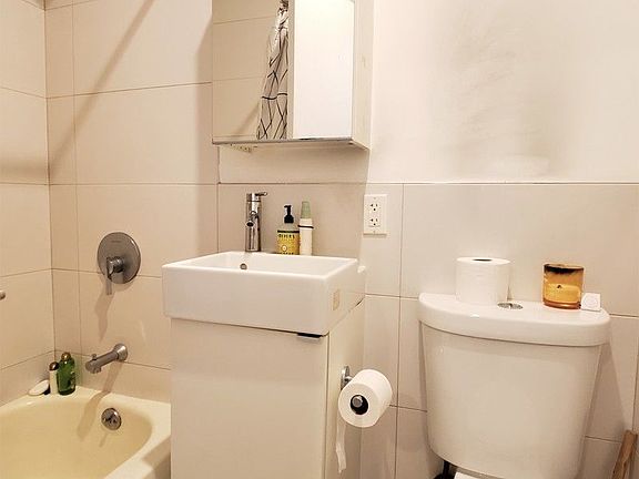 5th image of 321 Malcolm X Blvd #4B