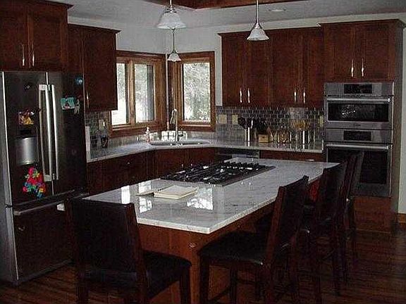 2nd image of 7976 Black Oak Dr