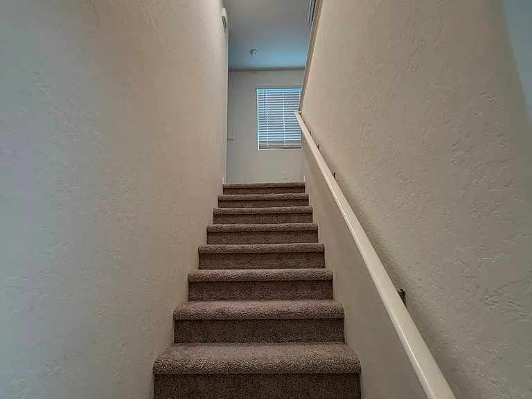 1466 Redbrick Ln — Photo 12