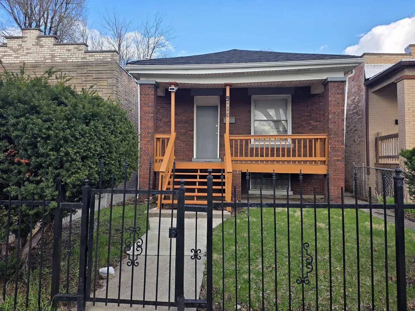 10147 S State St photo 1