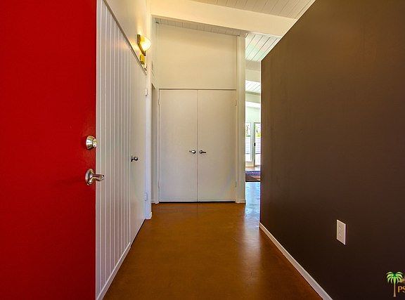 4th image of 555 N Glen Cir