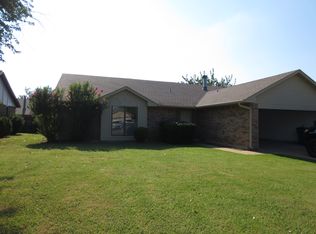 2413 Clover Glen Dr, Edmond, OK 73013