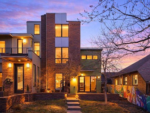 2nd image of 2912 Perry St