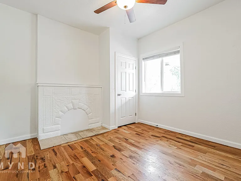 2426 S Acoma St — Photo 15