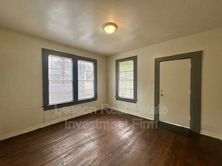 3022 Lillian St — Photo 10