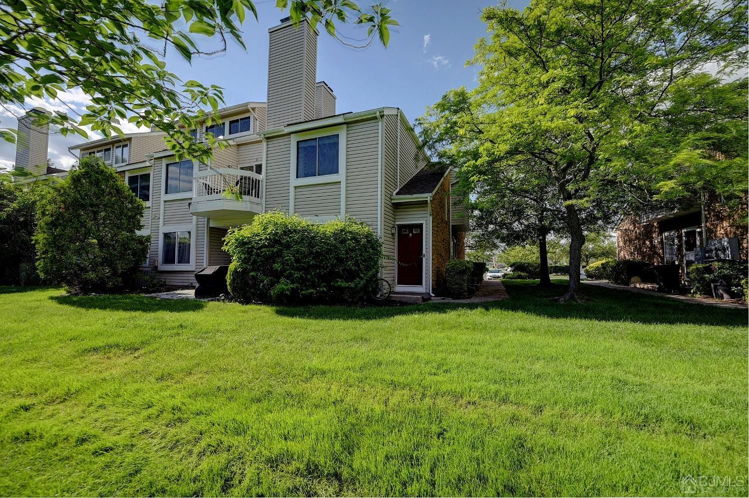 8 Farnham Sq, Parlin, NJ 08859 Zillow