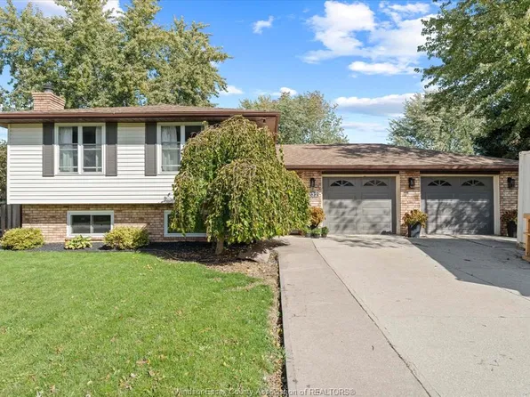 232 Greenwood Cres, Windsor, ON N8L 1C4