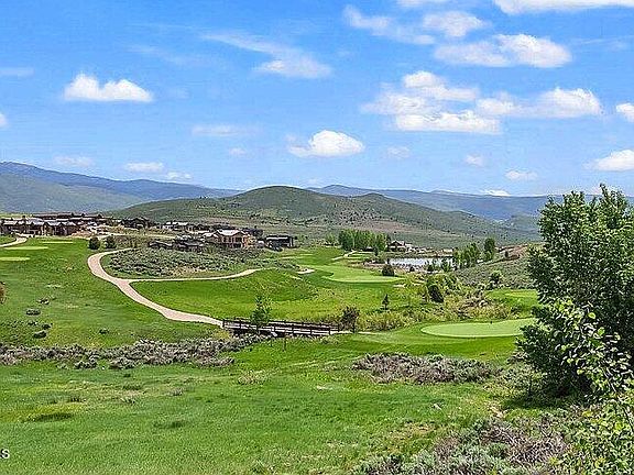 4th image of 9130 N Uinta Dr