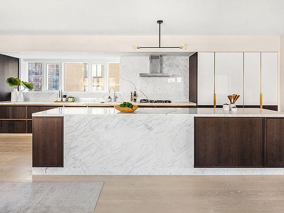 3rd image of 176 E 82nd St #8