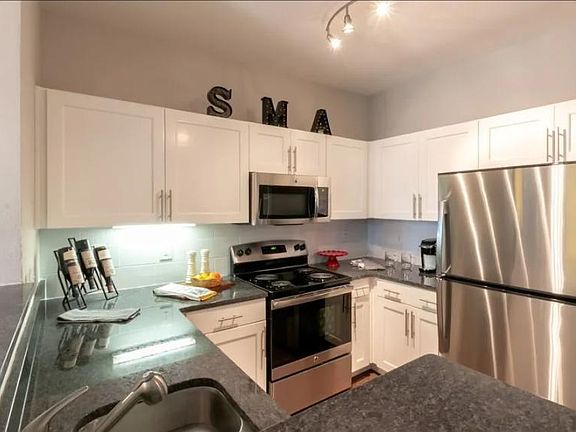 3rd image of 790 North Ave NE APT 107
