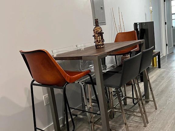 5th image of 84 Sherman Pl #5