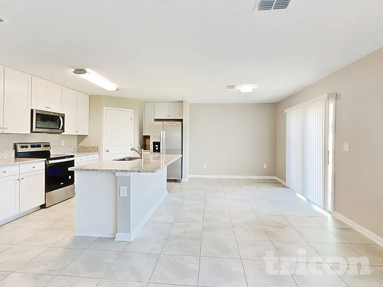 56 Raphael Ln — Photo 4