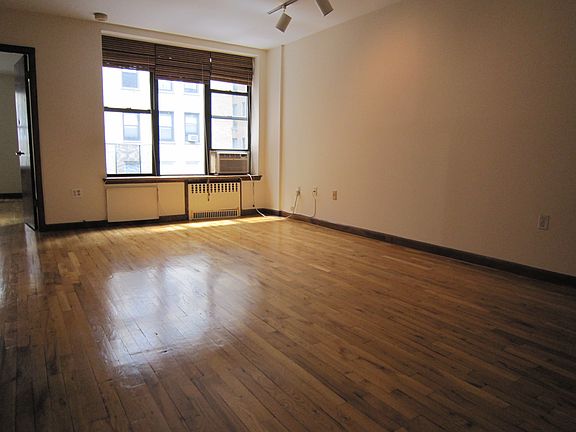 2nd image of 162 W 80th St APT 3E