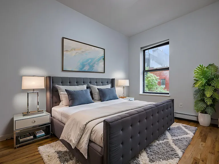 511 E 6th St #5F — Photo 4
