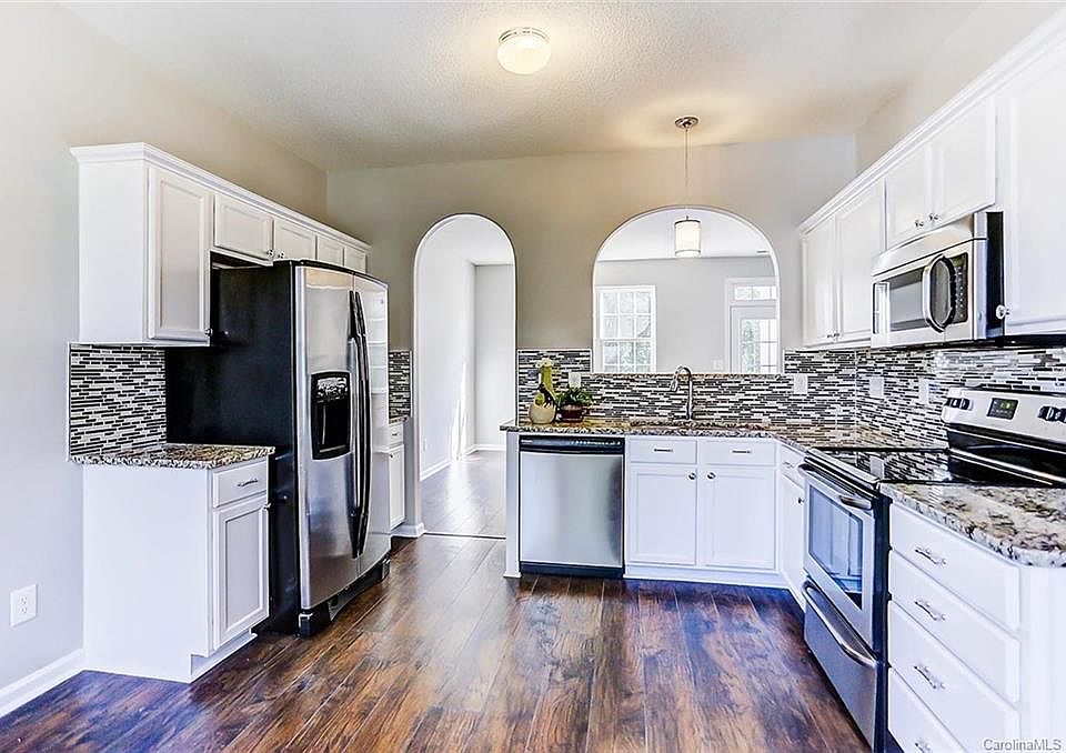 1st image of 8117 Kings Creek Dr #97
