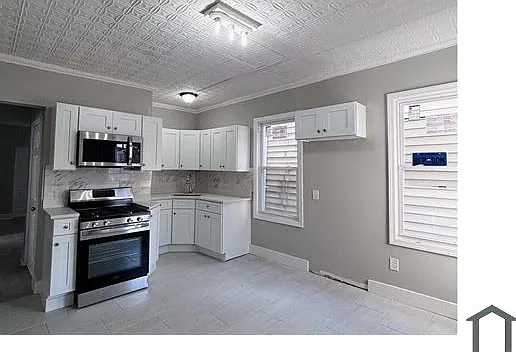 18 Eagle Ave #2 — Photo 2