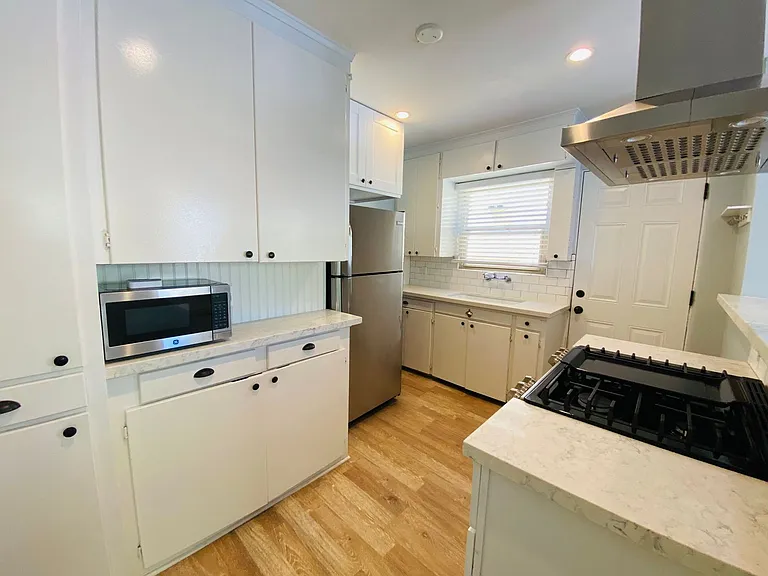 2315 Lincoln Ave — Photo 10