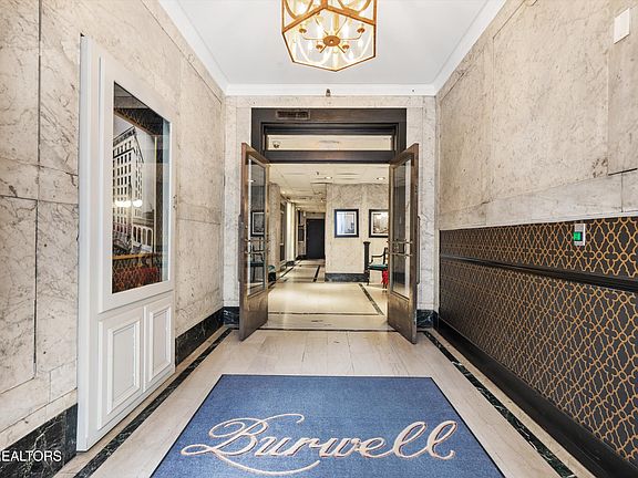 3rd image of 602 S Gay St Suite 902