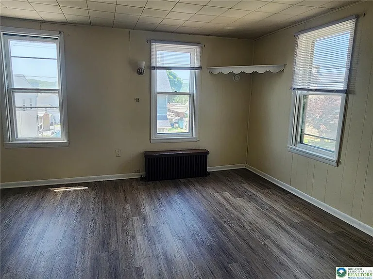 1843 Washington Ave — Photo 5