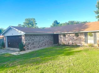 216 Dorthy Orton Dr, Hugo, OK 74743