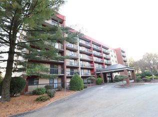1987 Centurion Dr APT 505, Pittsburgh, PA 15221