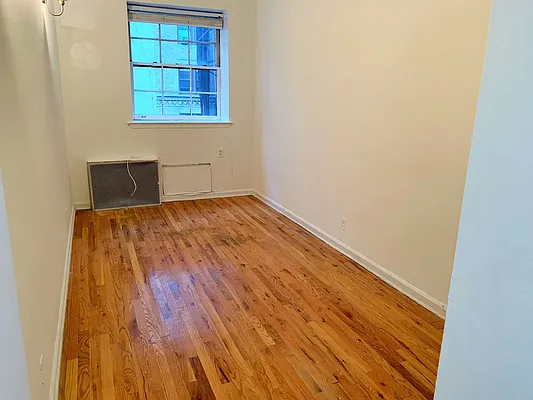 Rented by Joe Gotham LTD | media 4