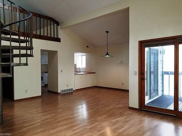 1st image of 1444 Bobby Ln 17 #17