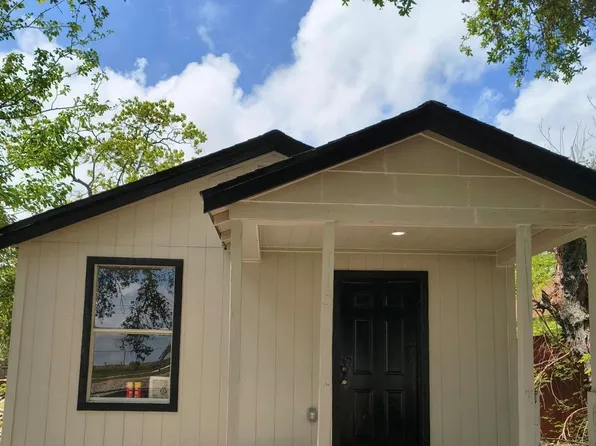 115 Bay St N, Texas City, TX 77590