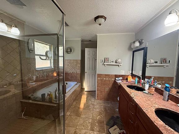 4th image of 101 Walker Dr