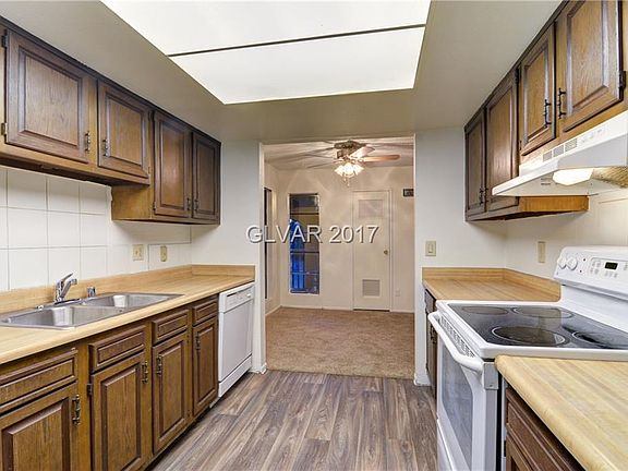 3rd image of 781 Palo Verde Cir APT 3